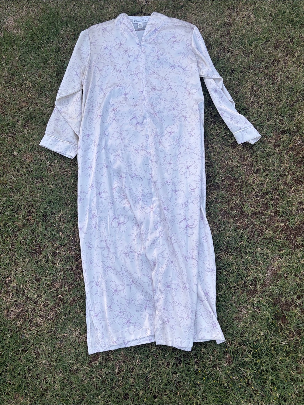 Oscar de la Renta Lavender Floral Satin Robe Vintage